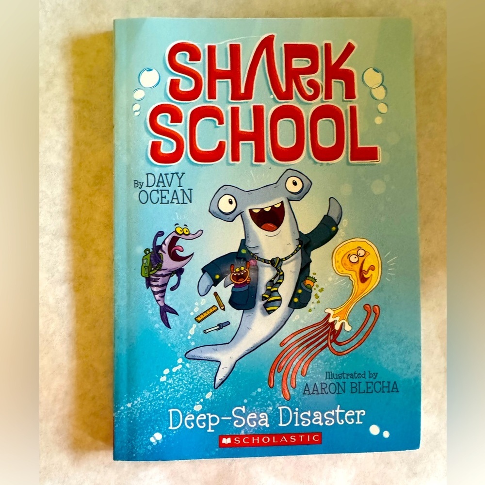 Shark School: Deep-Sea Disaster by Davy Ocean (Paperback - New!) 🦈📚